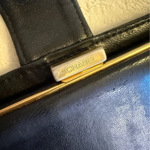 CHANEL Black Wallet - Picture 10 of 12